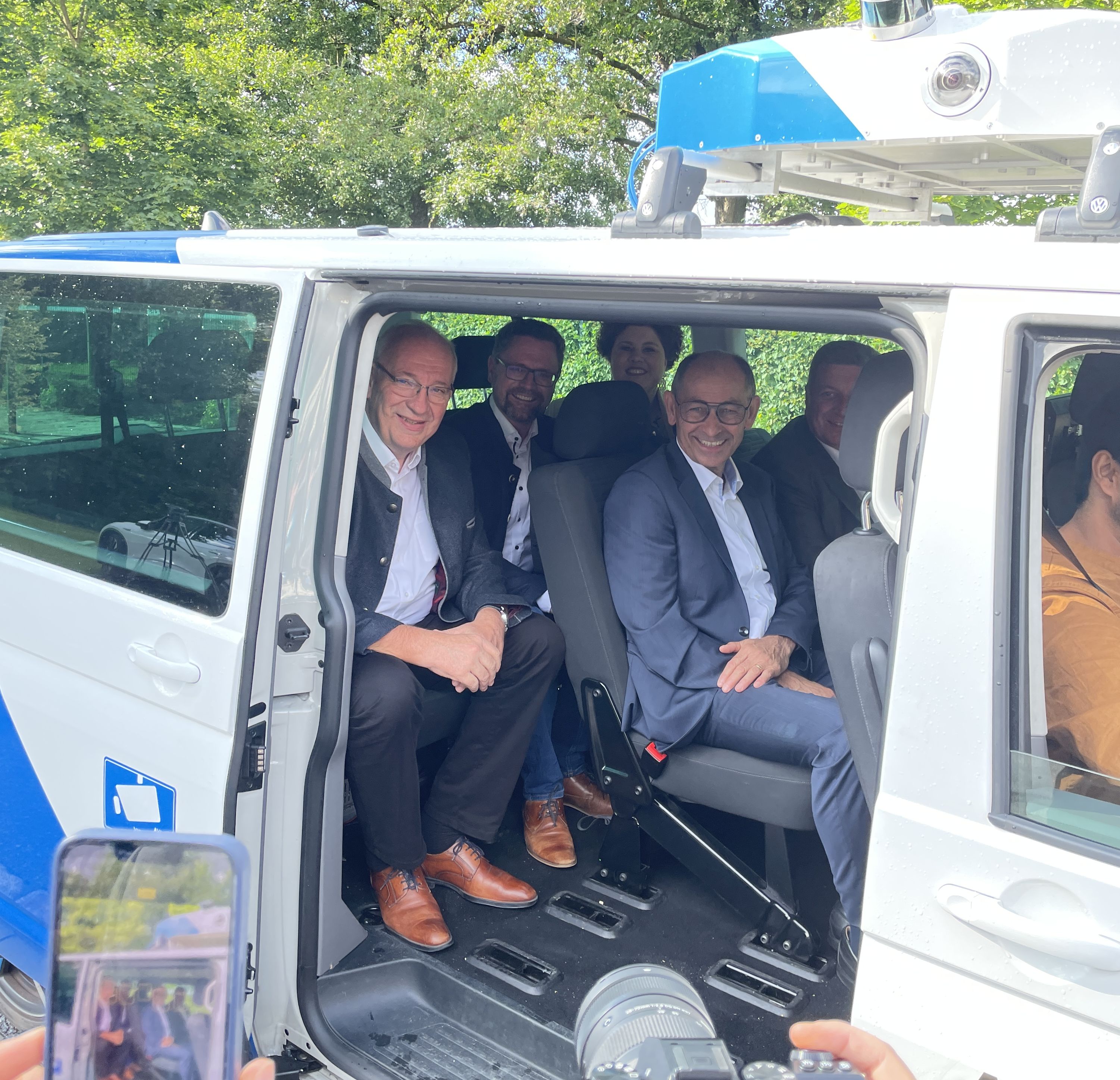Zur Pressemeldung: Selbstfahrender Bus lädt zum Testen nach Neubäu